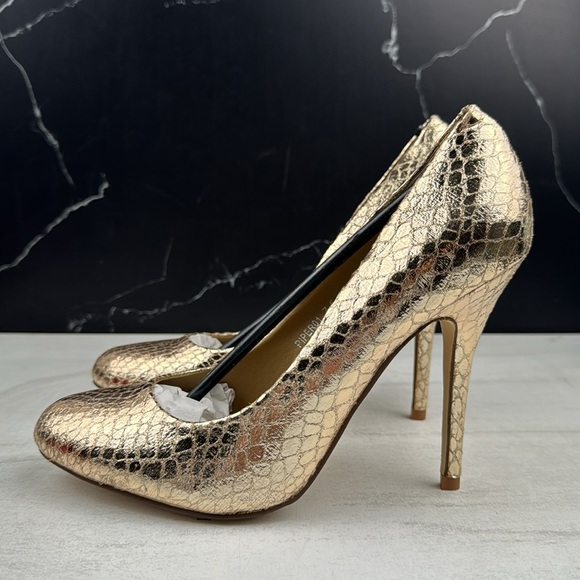 Riverberry Piper-01 Women’s Round Toe heel Gold Snake sz 7.5 - Picture 3 of 11